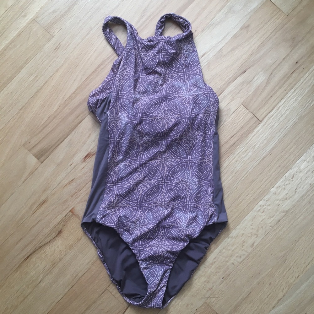 carve sanitas one piece